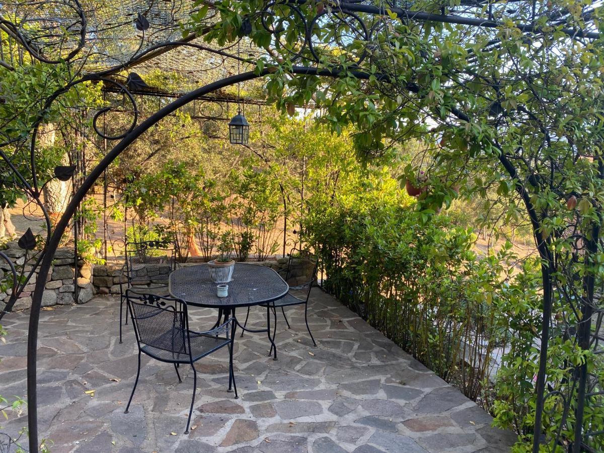 Li Paduleddi Country Guest House ออลเบีย ภายนอก รูปภาพ
